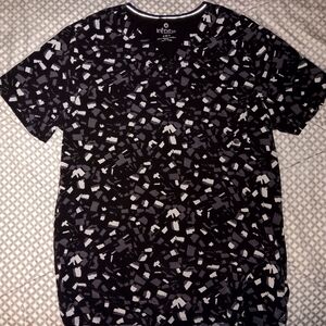 MENS CHEROKEE PATTERNED SCRUB TOP SIZE S